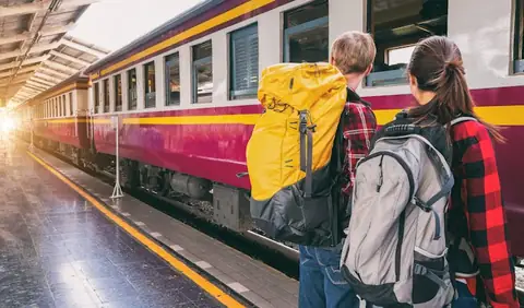 Traveling Abroad? Here Are Some Red Flag Habits to Avoid
